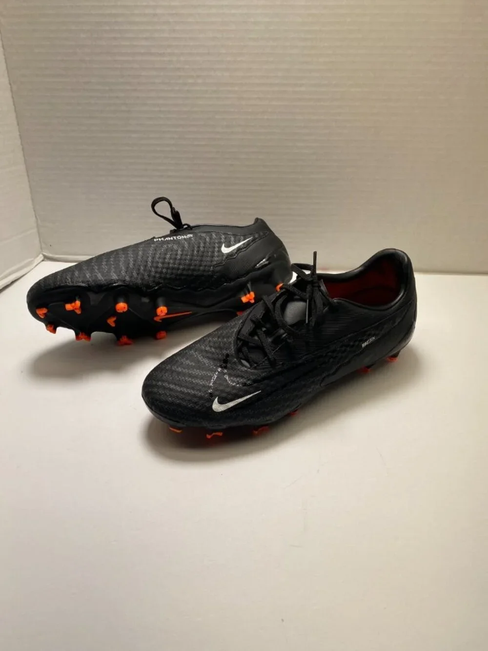 Nike Phantom GX Academy FG/MG Soccer Cleats Mens 6.5 Womens 8